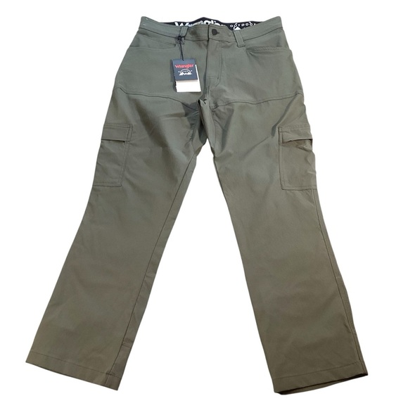 Wrangler Outdoor Performance Cargo Pants, Green Gray Color Size 34x30 NWT Nylon - Picture 1 of 16